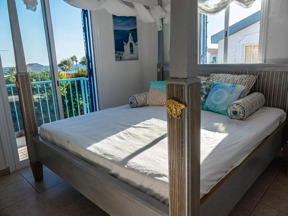 Greek Island Style 2 Bedroom Villa With Pool Next To The Sea 라르나카 키프로스