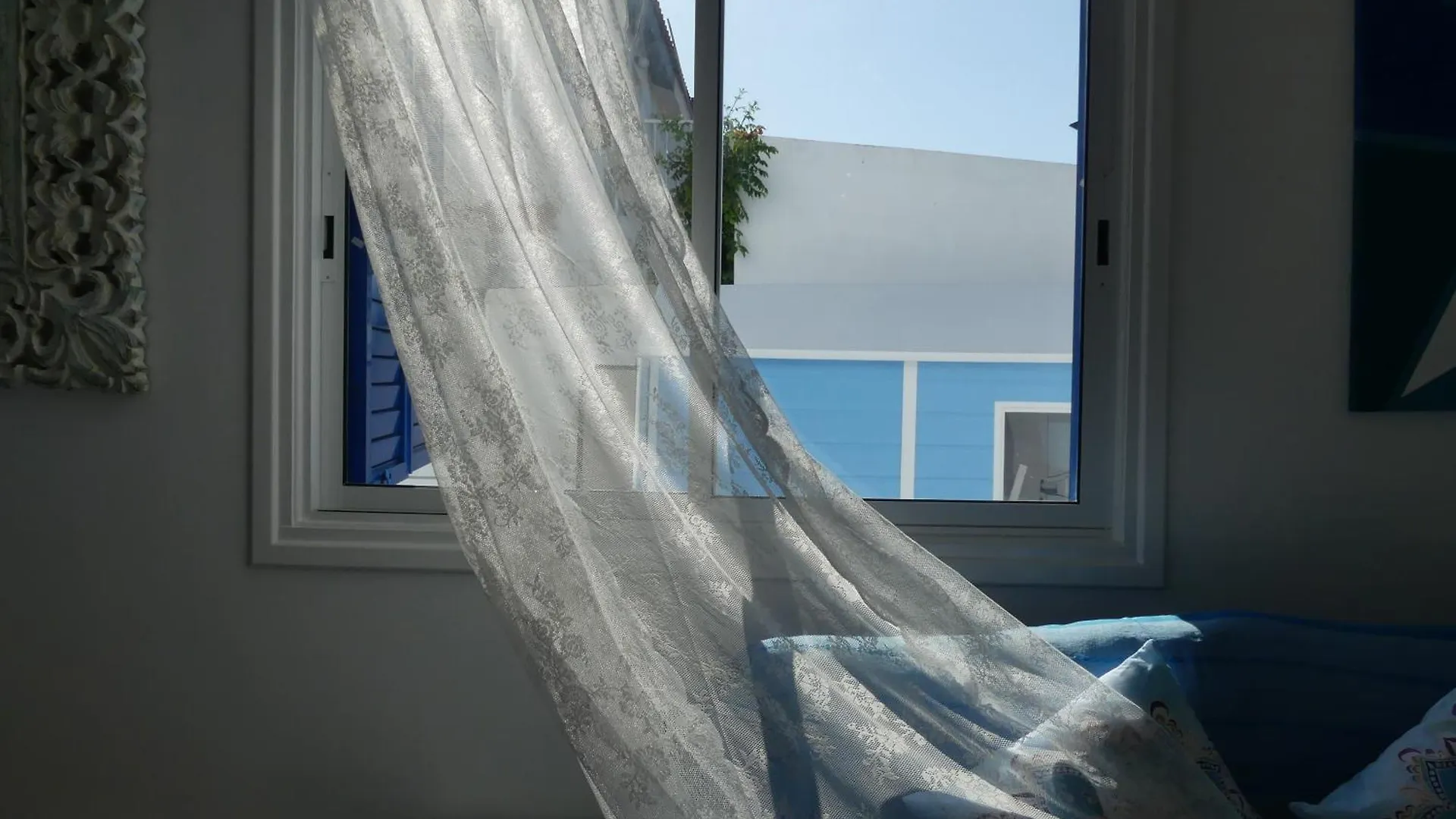 Greek Island Style 2 Bedroom Villa With Pool Next To The Sea 라르나카